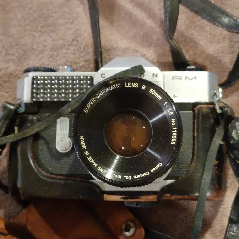 Canon 35mm camera Canonflex with original leather case in box with booklet